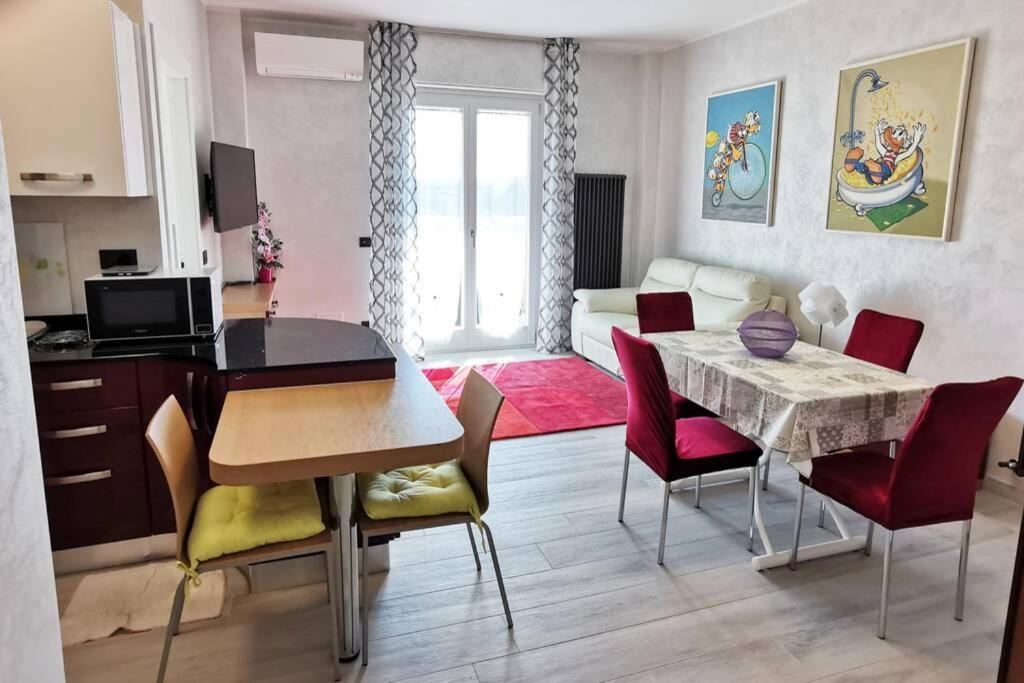 - Iris - Apartment
